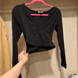 Bozzolo Black Long Sleeve V-Neck Top